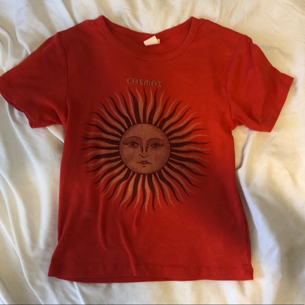 UO Red Sun Graphic Tee